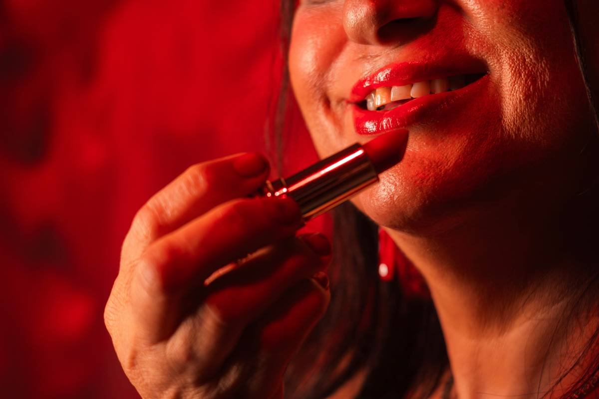 How Makeup Stencils Unlock Experimental Makeup Styles (Without the Frustration)