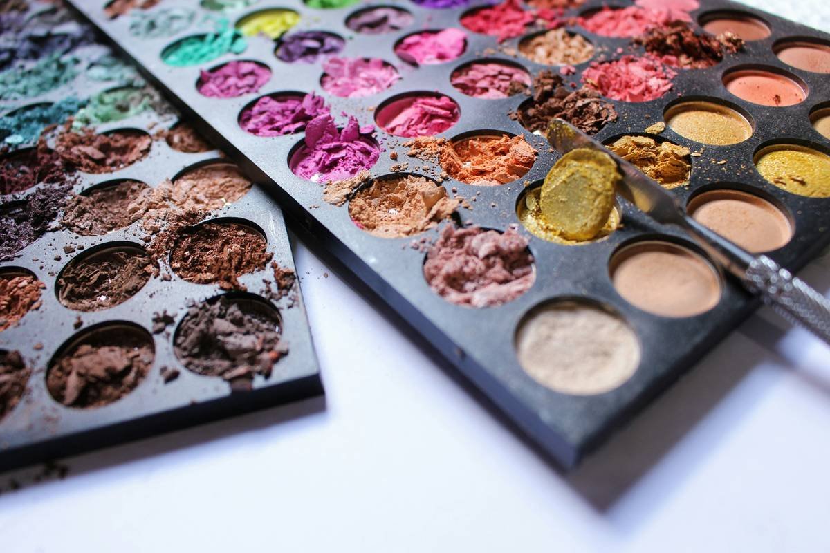 How to Master a Quick Beauty Routine with Makeup Stencils (Even When You’re Half-Asleep)