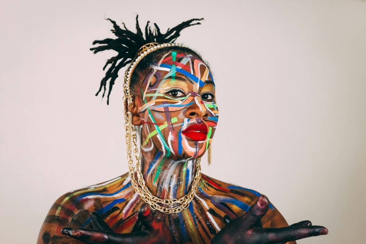 How to Master Artistic Makeup Designs Using Makeup Stencils (Without Wasting $50 on Brushes)