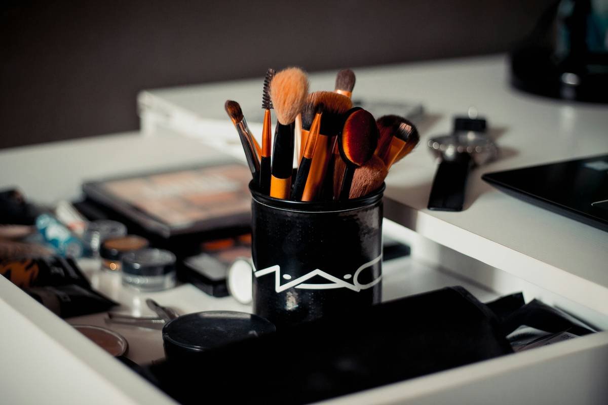 Why Your Makeup Stencils Are Gross (And How a Beauty Tool Cleaner Saves Your Skin)